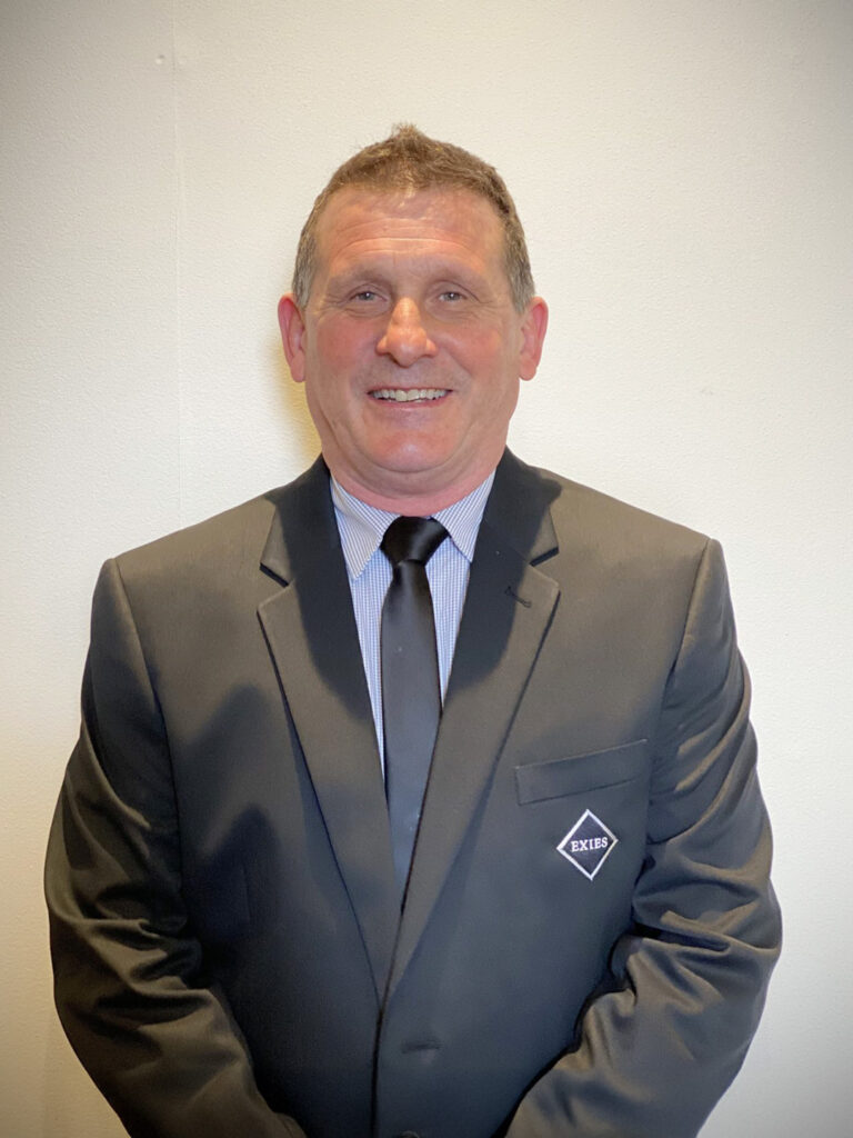 portrait garry tucker